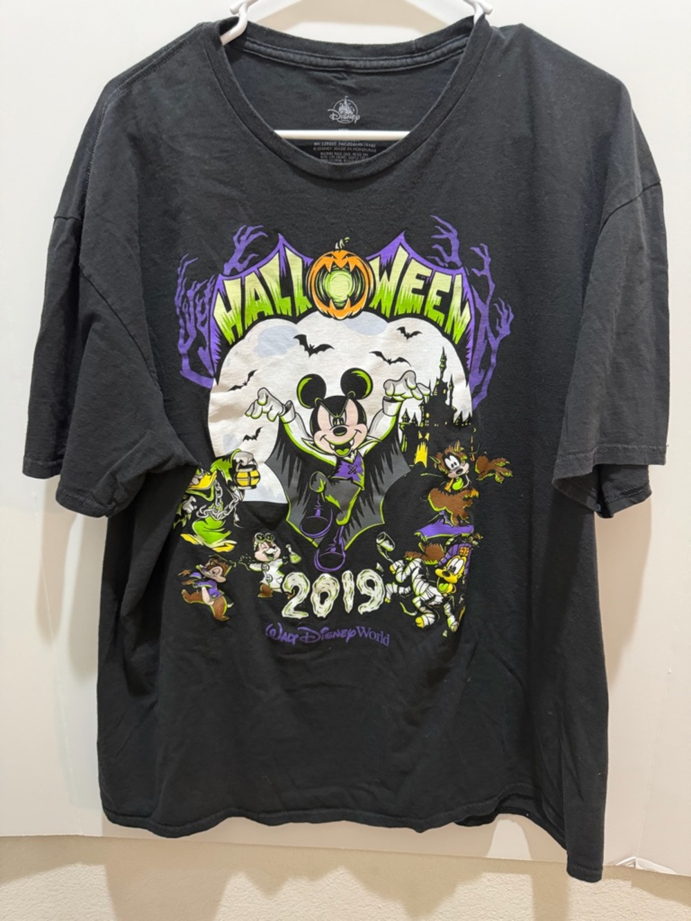 Disney World Halloween 2019 Mickey Mouse Dracula & Friends Short Size XXL